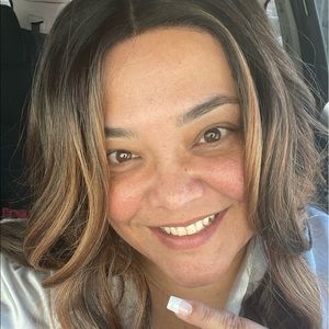 Meet your Posher, Author